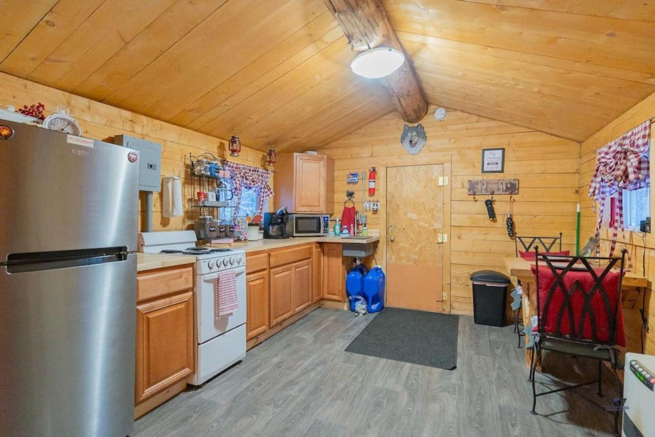 1 Bd. Deluxe Log Dry Cabin| Views Northern Lights! Fairbanks Exteriör bild