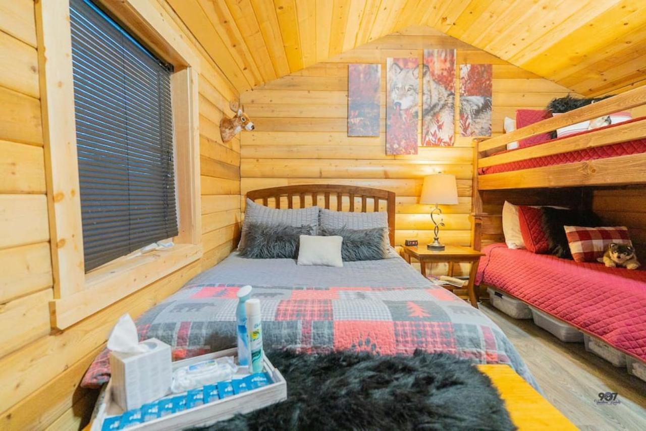 1 Bd. Deluxe Log Dry Cabin| Views Northern Lights! Fairbanks Exteriör bild