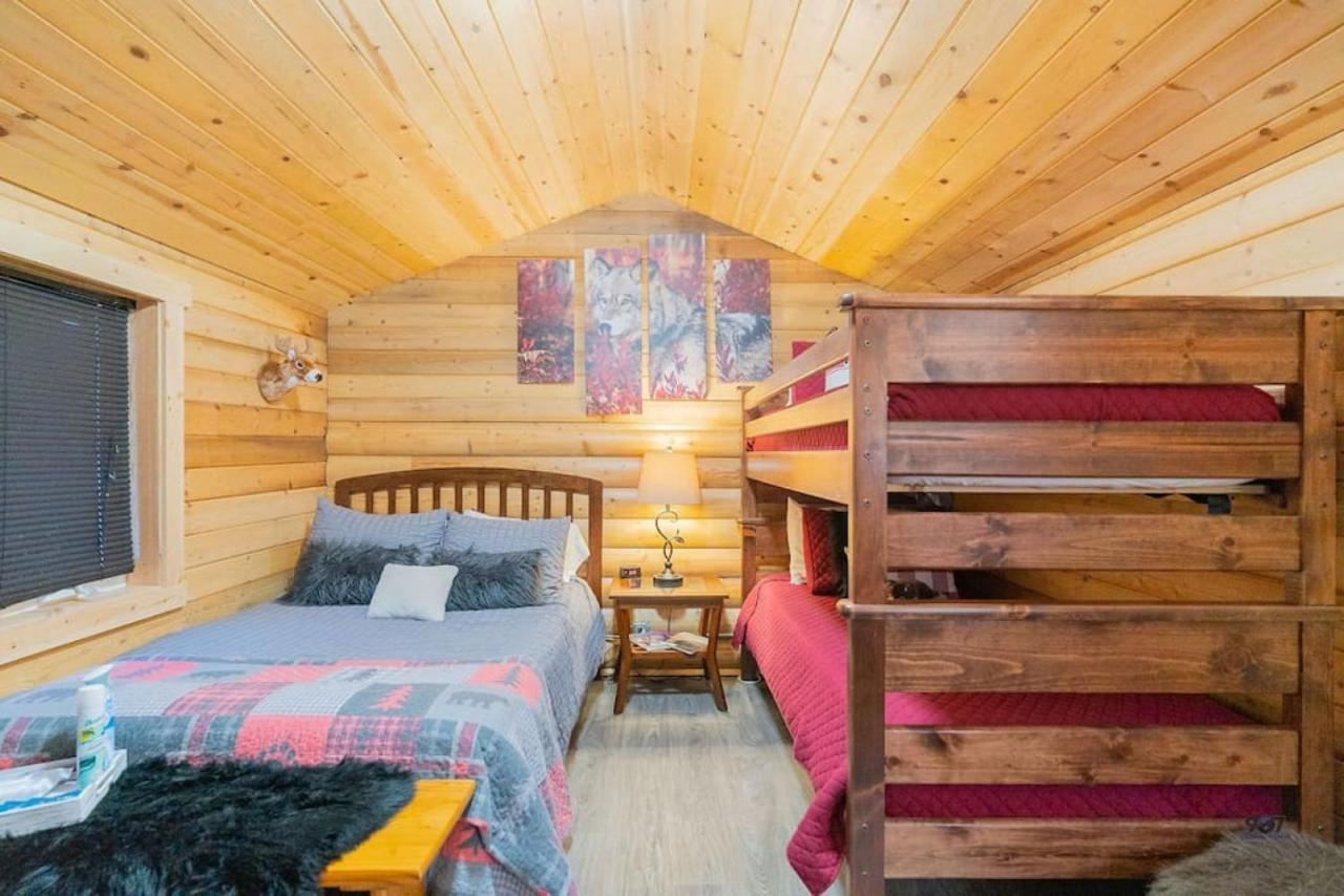 1 Bd. Deluxe Log Dry Cabin| Views Northern Lights! Fairbanks Exteriör bild